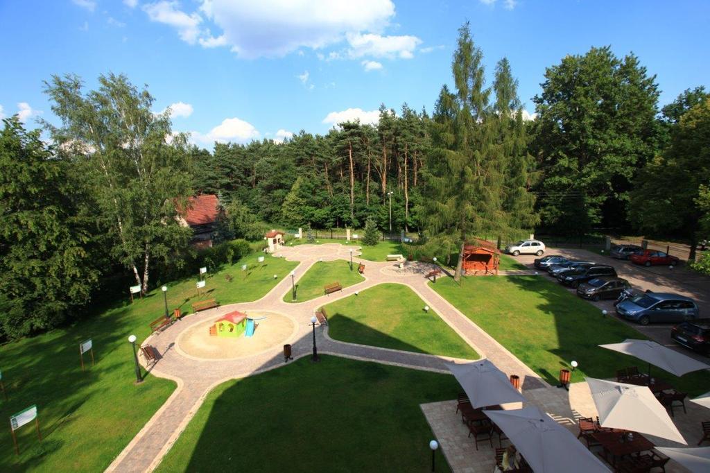 Hotel Modrzewiowy Dwór Gliwice Exterior foto